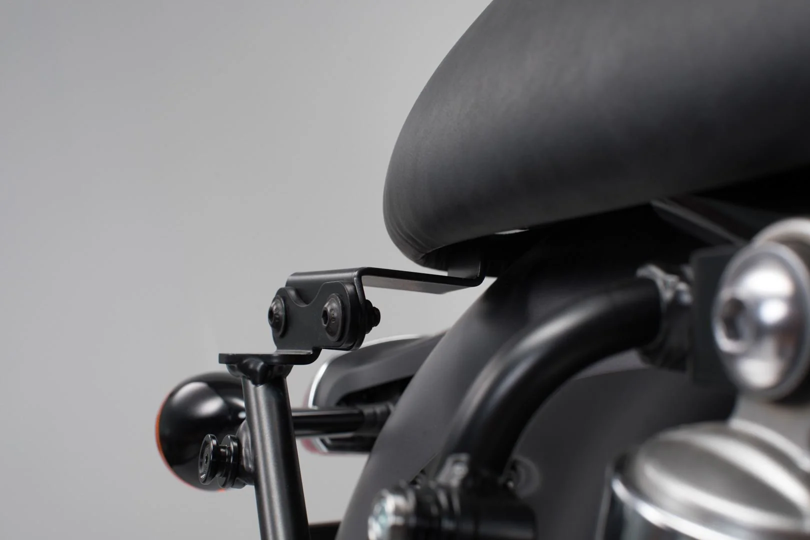 Adapter for SLC Side Carrier right For Triumph Bonneville T100/120 (16-) w/o Pass Grab Rail - Image 2