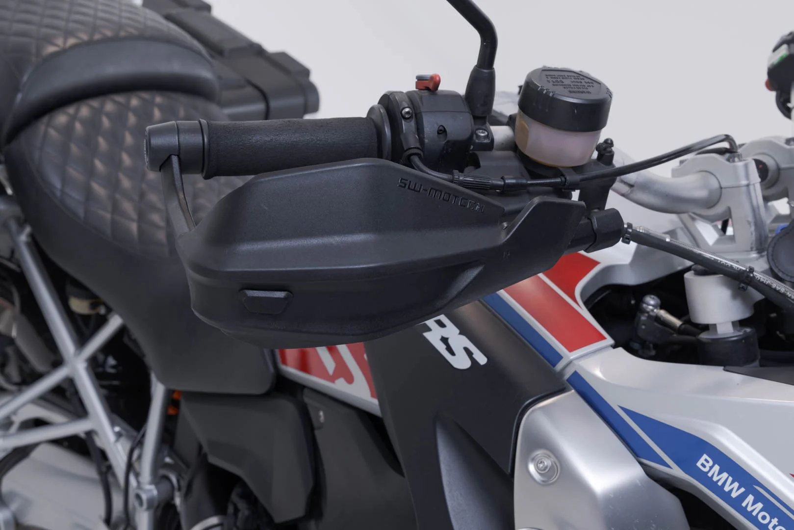 Adventure handguard kit Black. BMW / Kawasaki / Triumph models. - Image 4