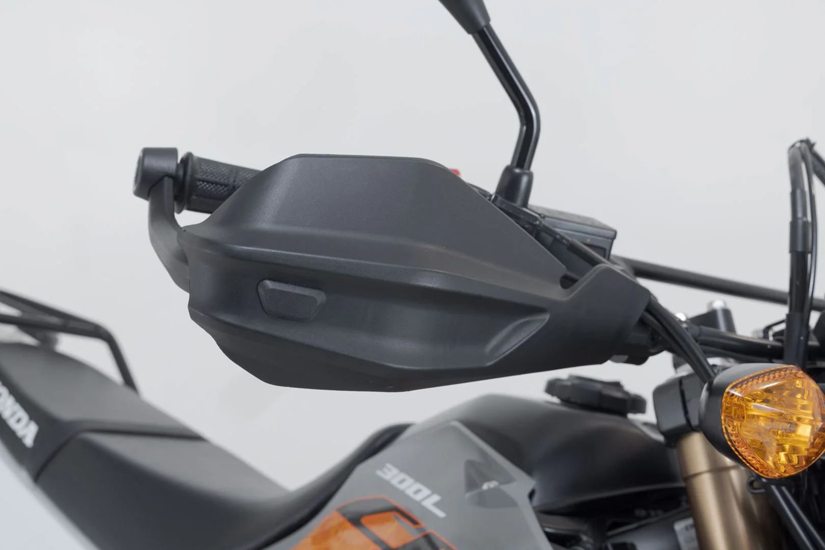 Adventure handguard kit Black. Honda CRF300L Triumph Scrambler 400X. - Image 3