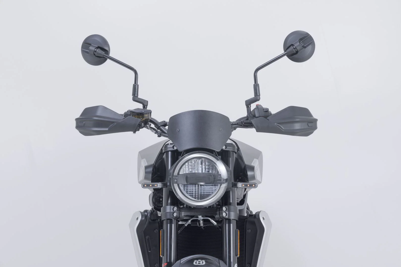 Adventure handguard kit Black. Husqvarna Svartpilen 801 (24-). - Image 2