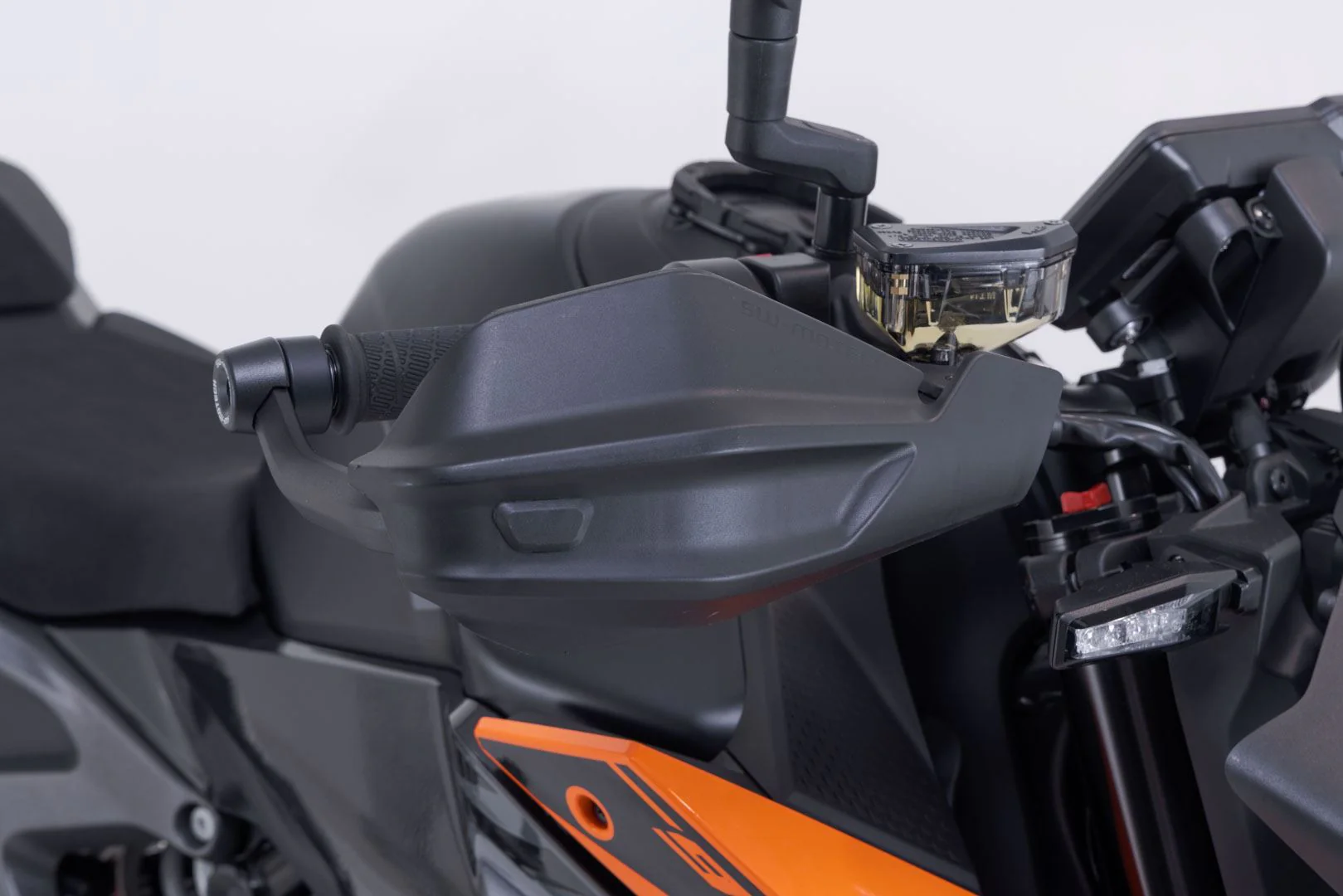Adventure handguard kit Black. KTM 990 Duke (23-). - Image 4