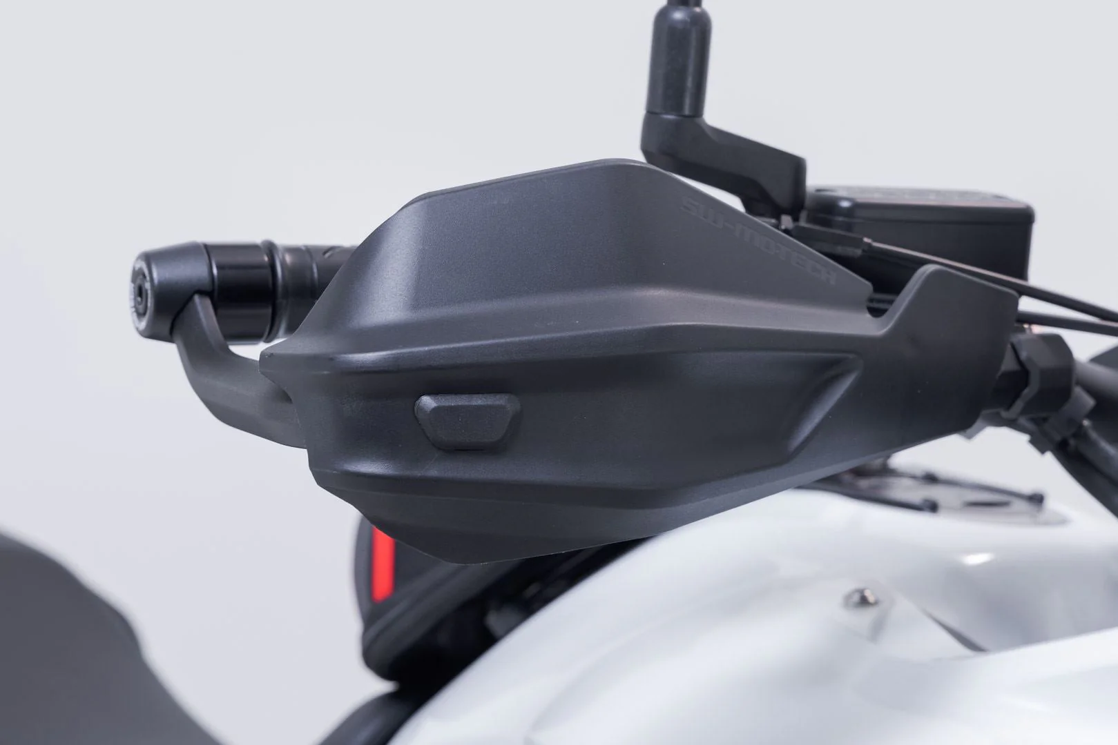 Adventure handguard kit Black. Honda CB500X (18-), NX500 (23-). - Image 3