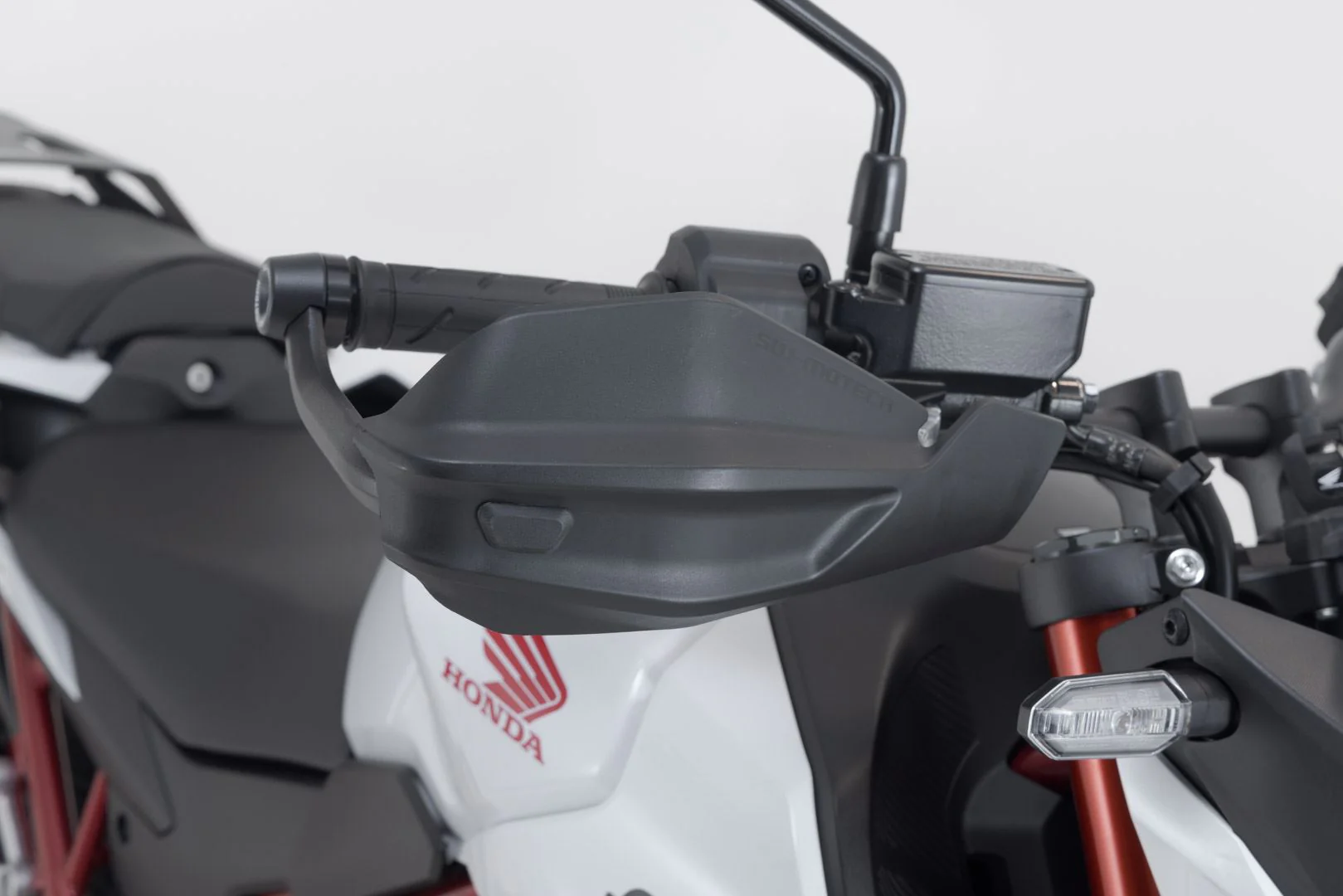 Adventure handguard kit Honda CB750 Hornet (22-) Black - Image 4