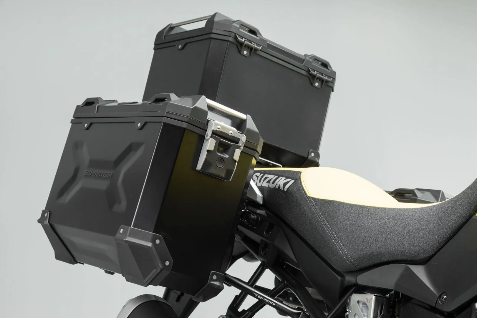 Adventure set luggage Black. Suzuki V Strom 1000 (14-19). - Image 2