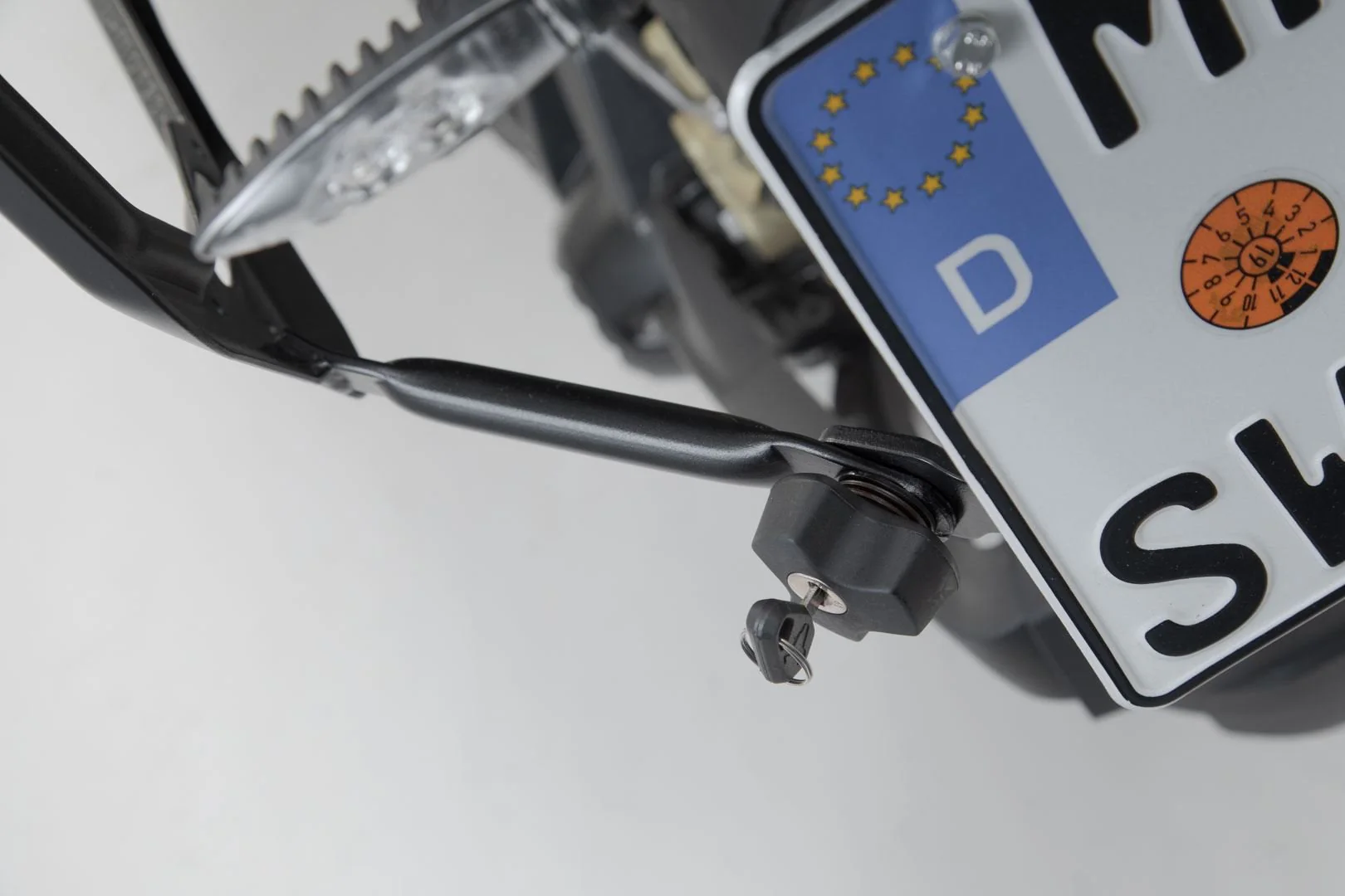 Anti-theft protection for PRO carrier QUICK-LOCK function. 2 matching locks, 2 keys. - Image 2