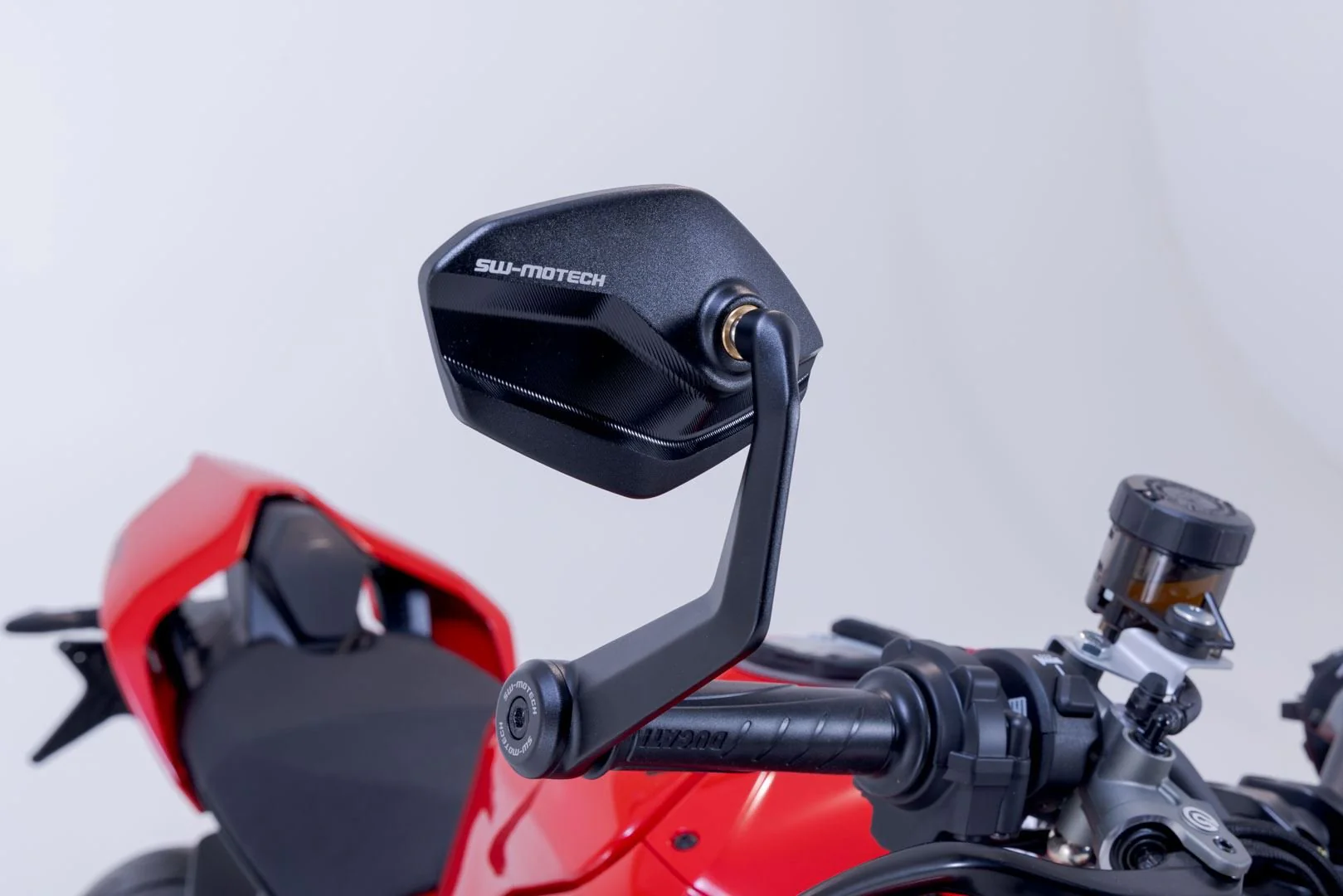 Bar end mirrors Ducati Streetfighter V4 (22-). - Image 5