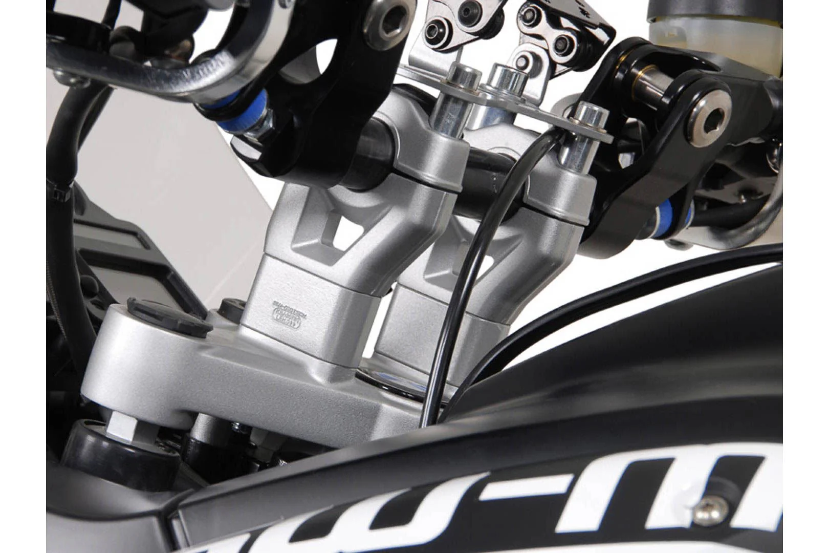Bar riser H=30 mm BMW R1200GS/Adventure (08-). Silver - Image 3
