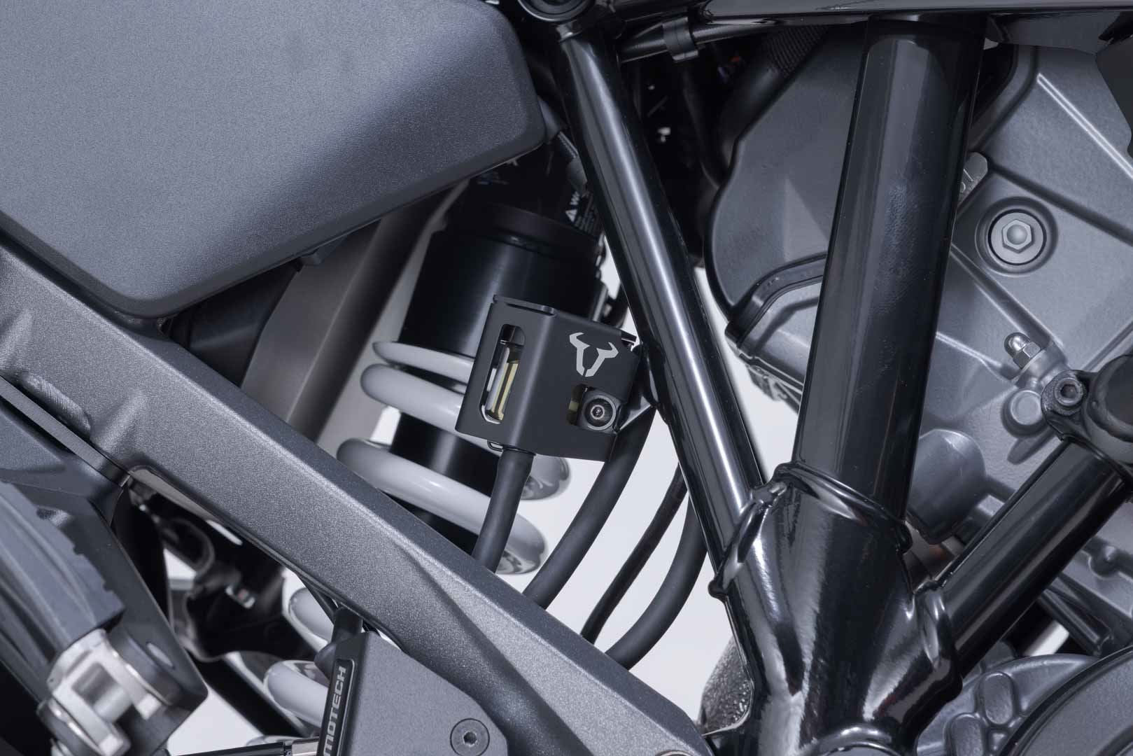 Brake fluid reservoir guard Black. BMW / Ducati / KTM / Husqvarna models. - Image 3