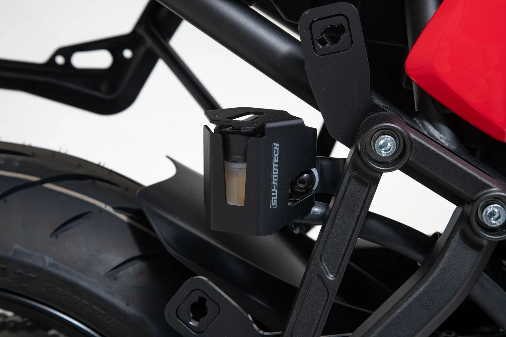 Brake Fluid Reservoir Guard Yamaha Tracer 9 (20-) Black - Image 4