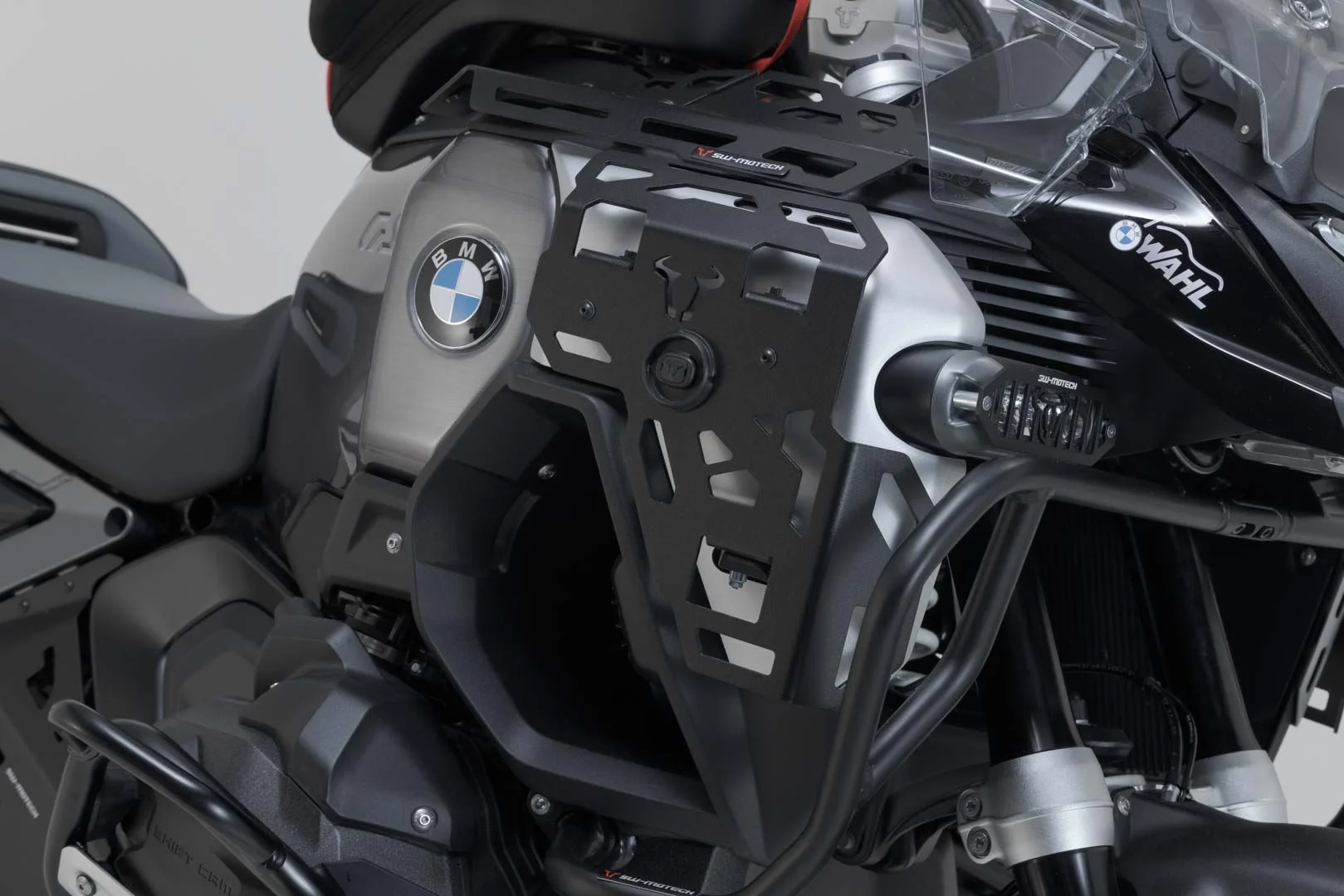 Carrier plate for radiator guard Black. BMW R 1300 GS Adventure (24-). - Image 2