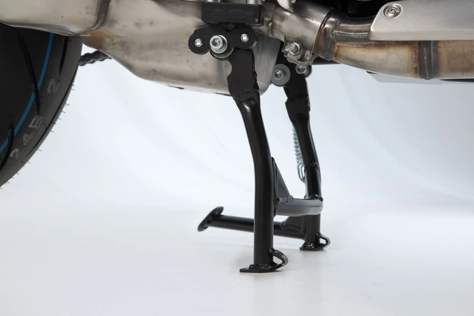 Centerstand BMW F 900 R (19-) with BMW Lowering Black - Image 3