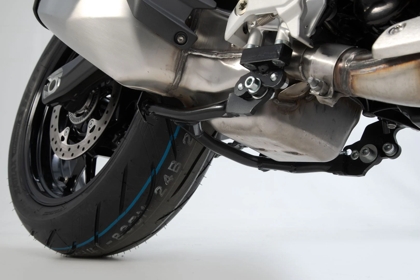 Centerstand BMW F 900 R (19-) with BMW Lowering Black - Image 5