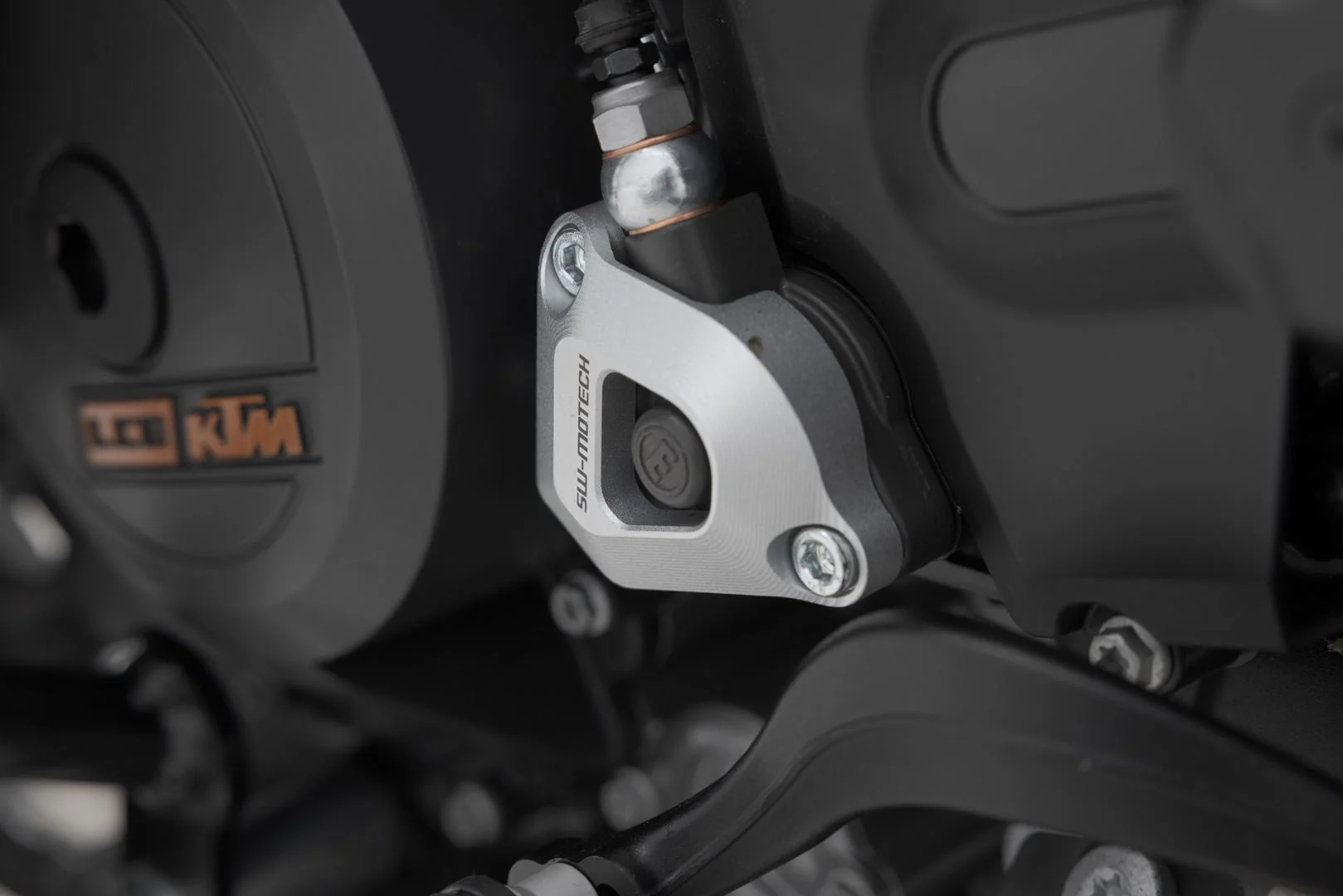 Clutch slave cylinder protection Silver. KTM models. - Image 3