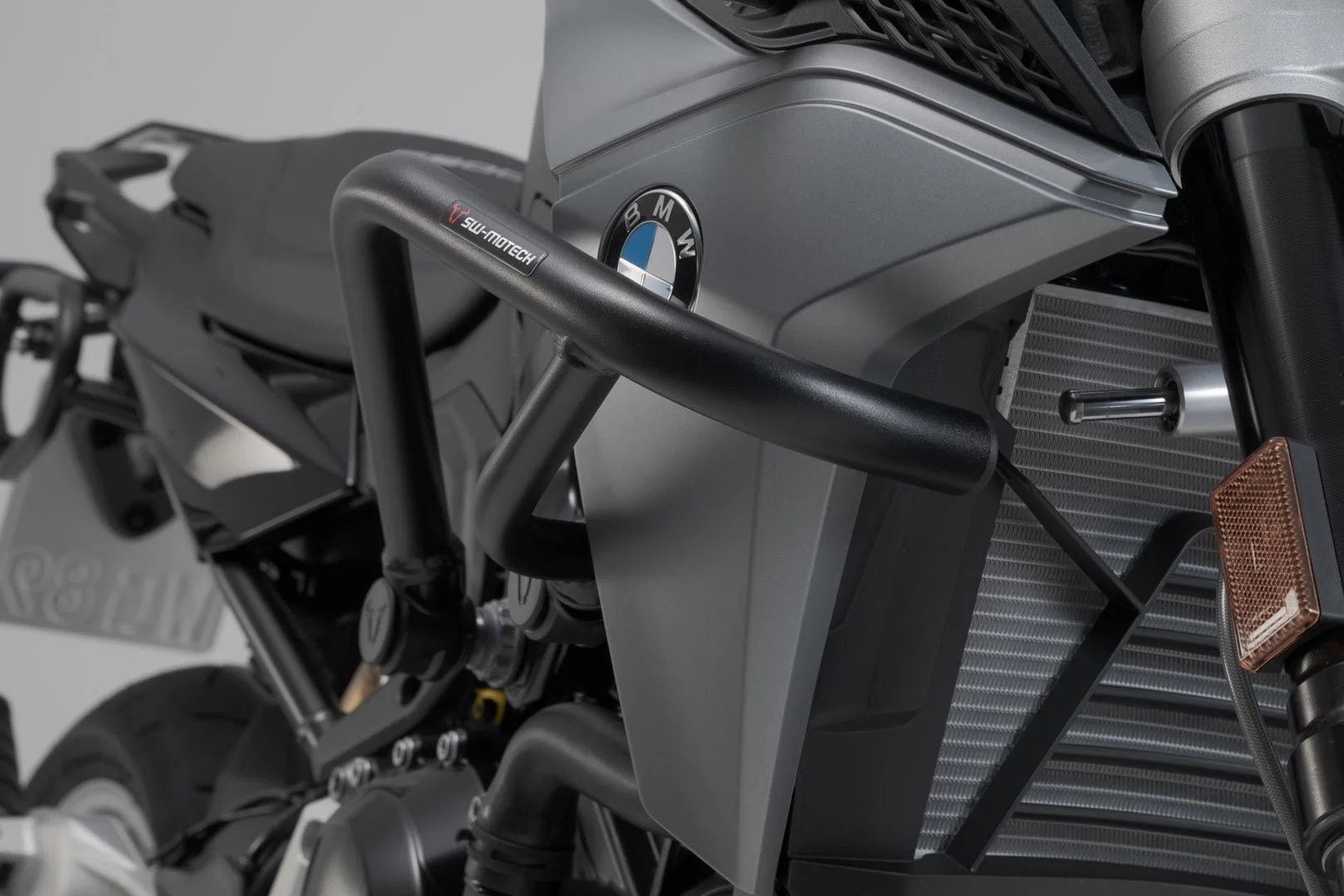 Crash bar BMW F 900 R (19-) Black - Image 3