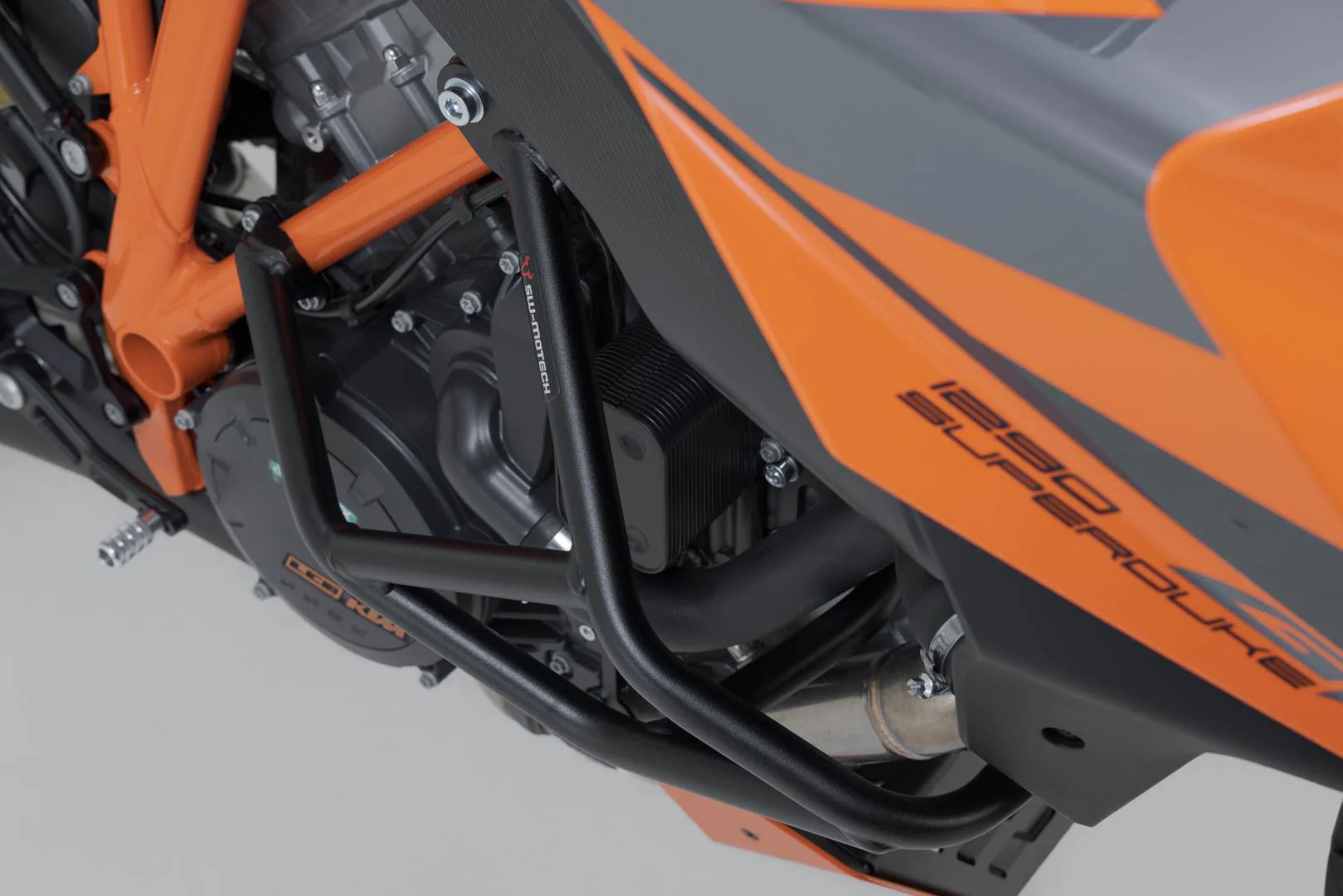 Crash bar KTM 1290 Super Duke R / GT Black - Image 4