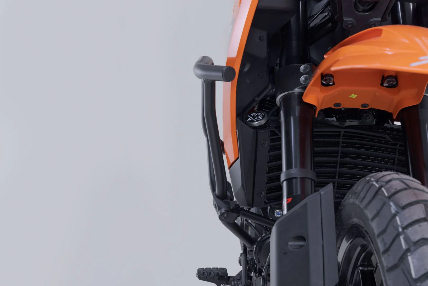 Crash bar Black. KTM 250 Adv, 390 Adv (25-). - Image 3