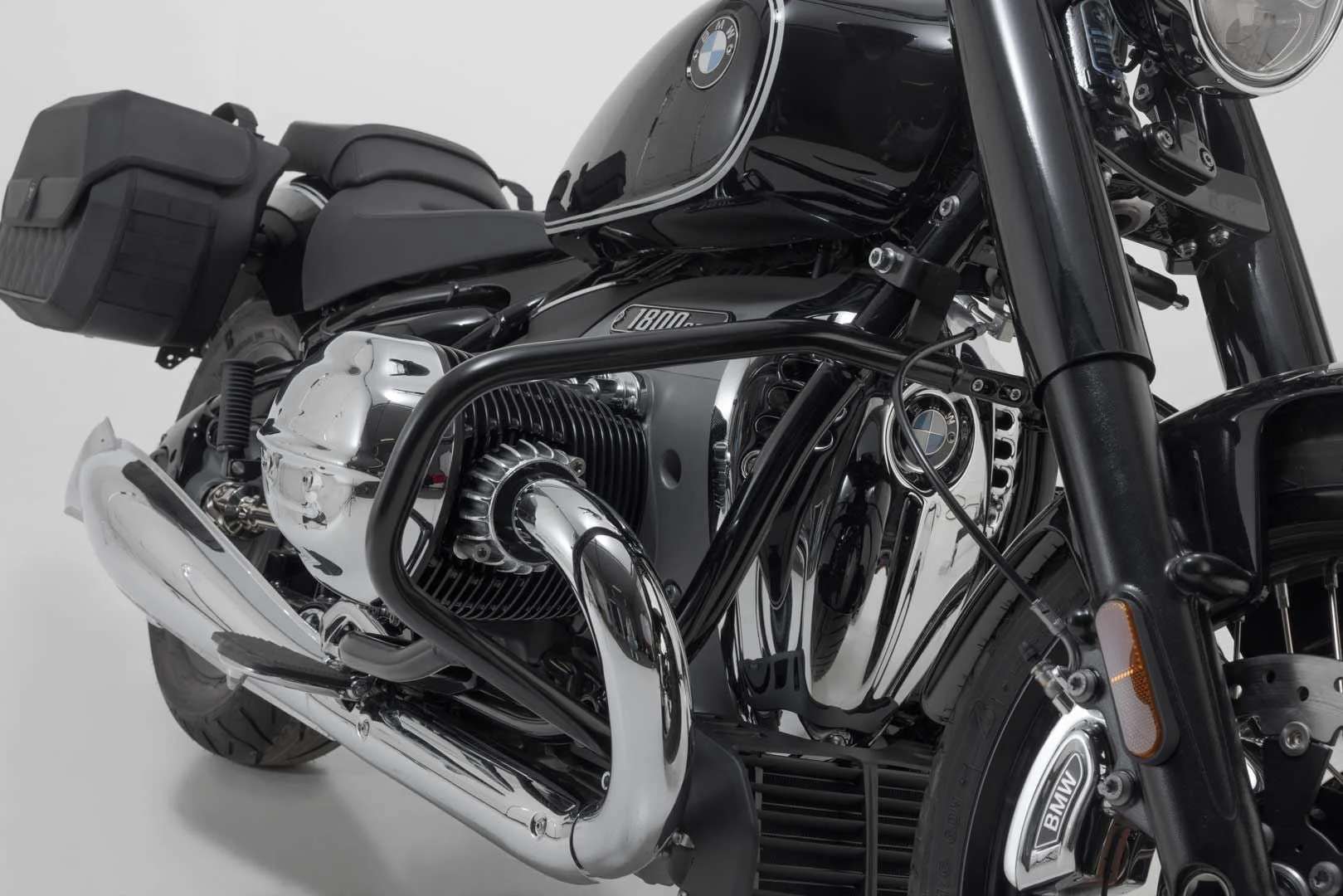 Crash Bar BMW R18 Black - Image 2