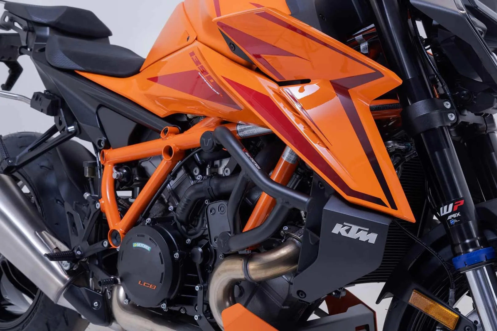 Crash bar Orange. KTM 1390 Super Duke R/EVO (23-). - Image 5