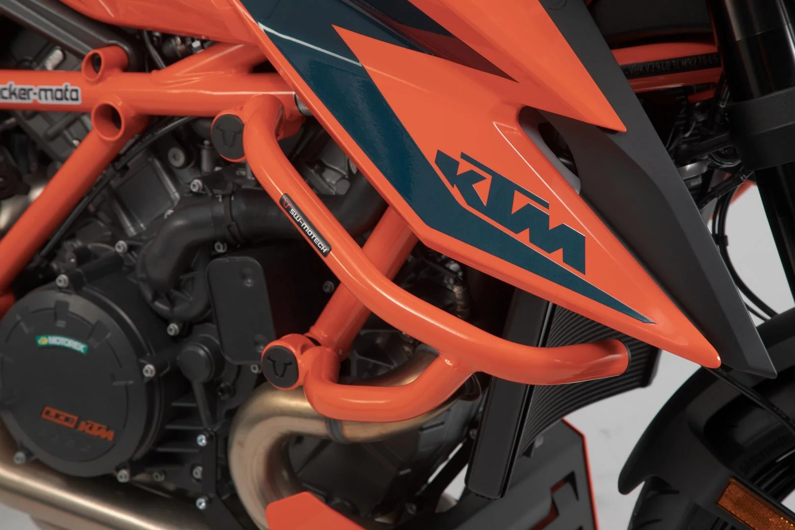 Crash bar KTM 1290 Super Duke R (19-) Orange - Image 3