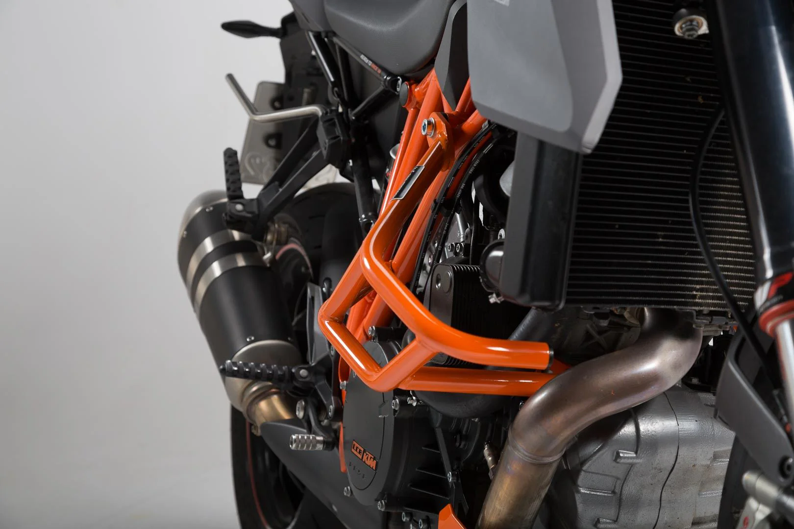 Crash bar KTM 1290 Super Duke R / GT Orange - Image 4