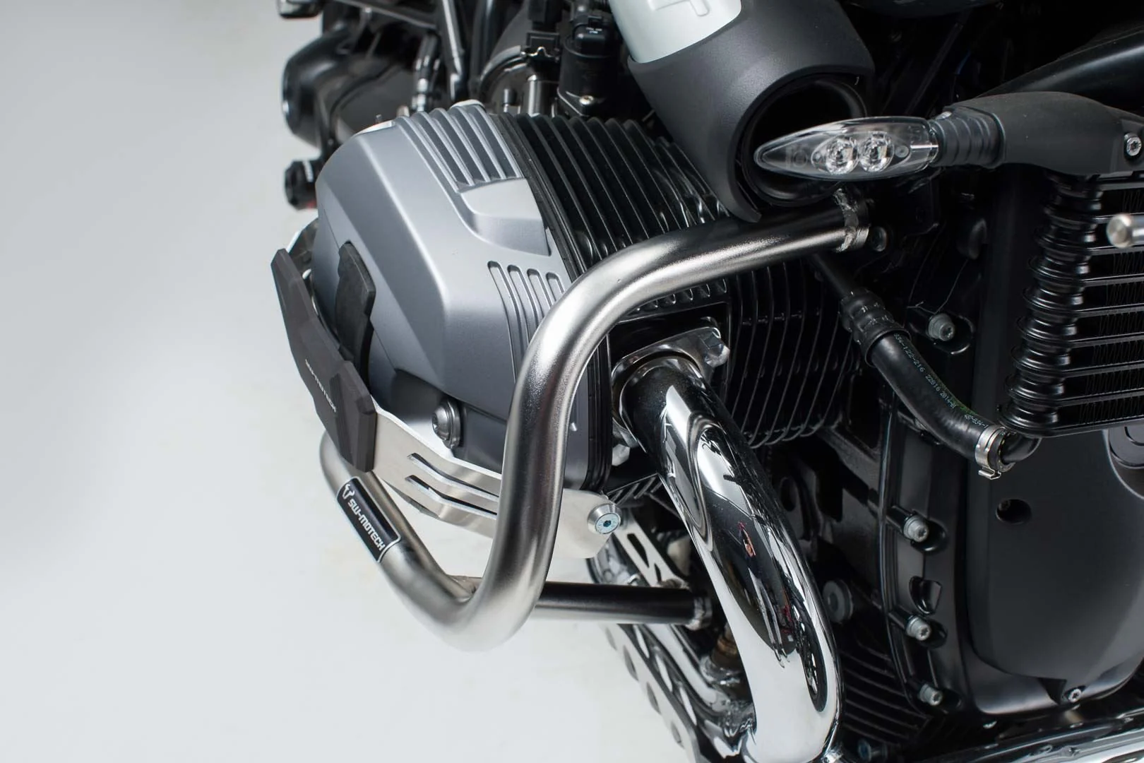 Crash bar BMW R nineT models (14-) Silver - Image 4
