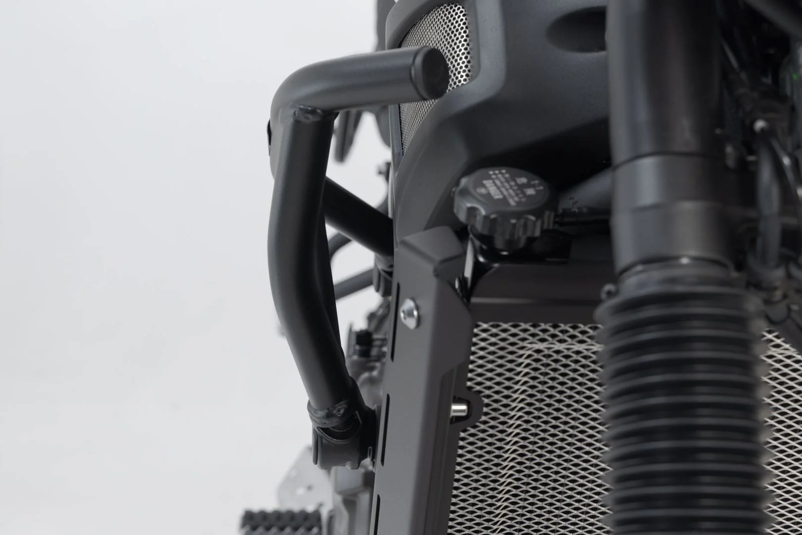 Crash bar Yamaha XSR700 (15-) / XSR700 XT (19-) Black - Image 3