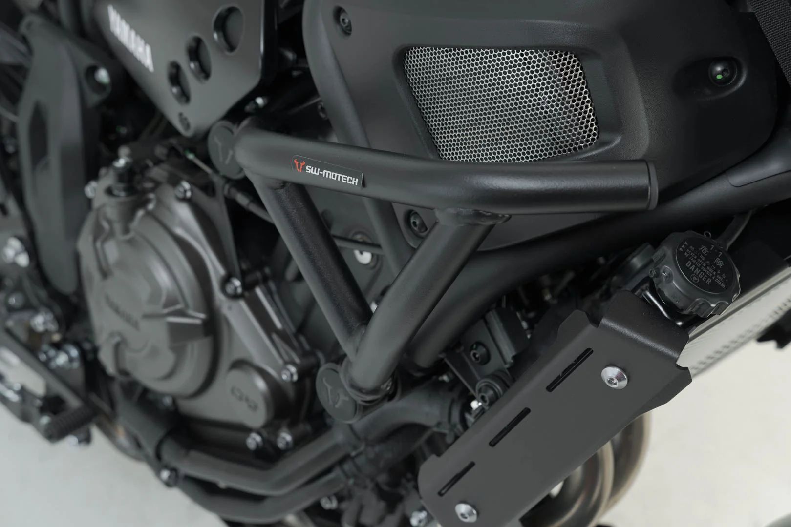 Crash bar Yamaha XSR700 (15-) / XSR700 XT (19-) Black - Image 4