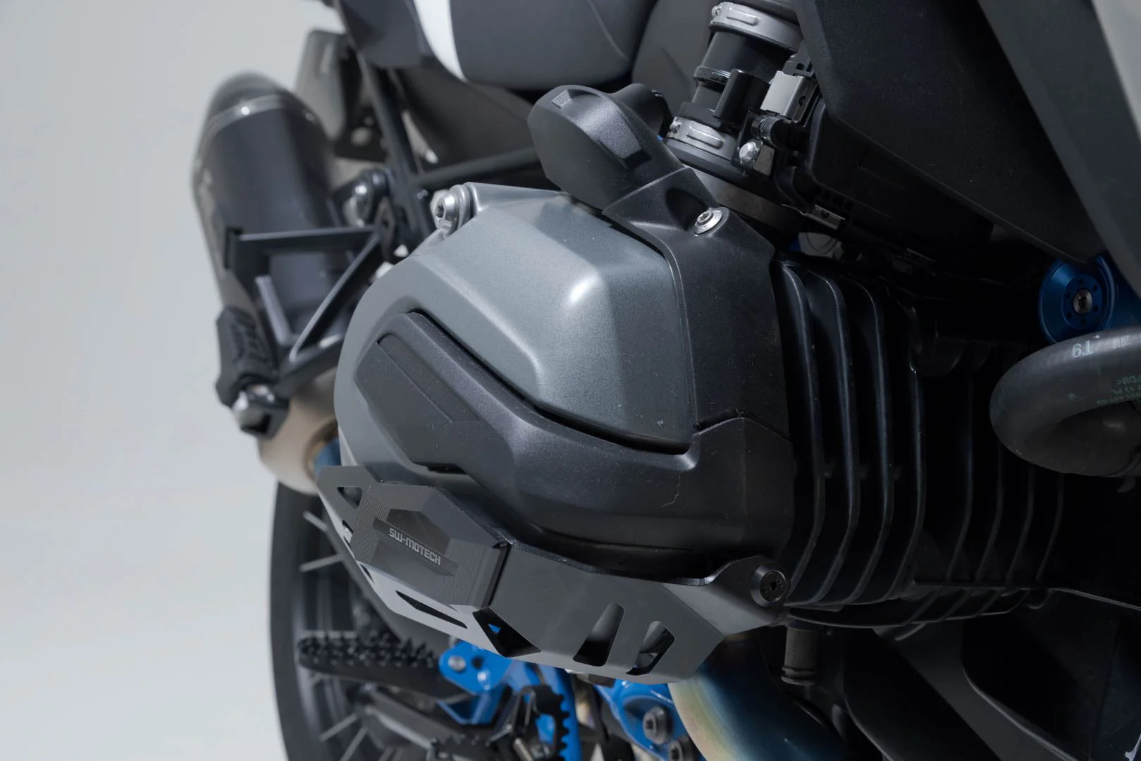 Cylinder guard BMW R 1200-models (12-18) Black - Image 2