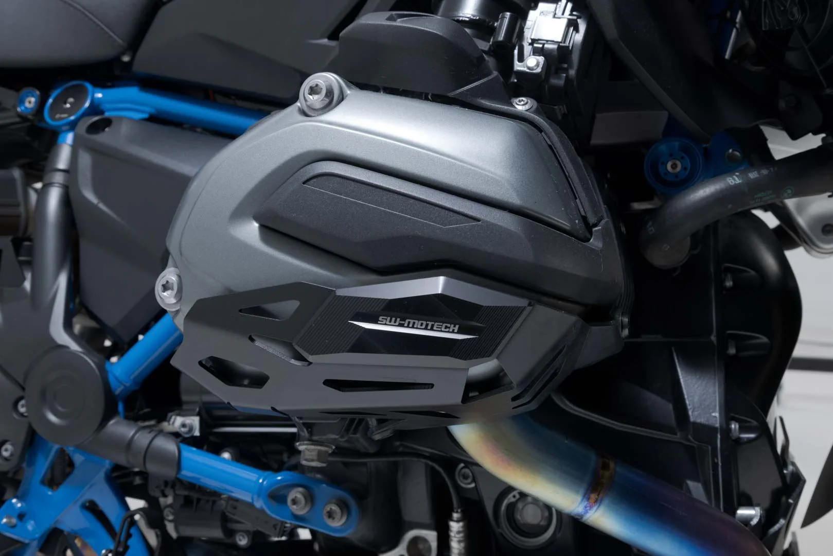 Cylinder guard BMW R 1200-models (12-18) Black - Image 3