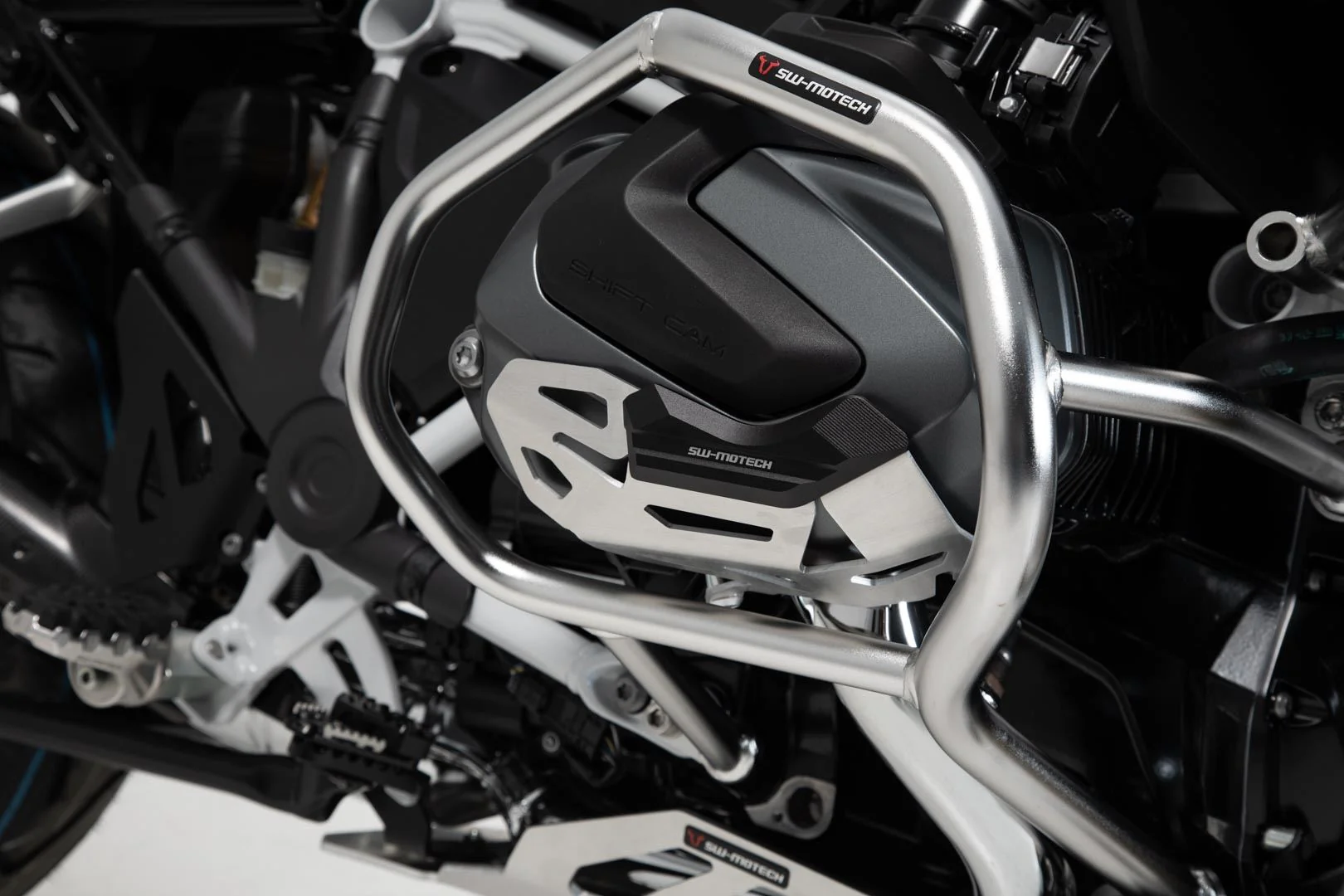 Cylinder guard BMW R 1250 GS/Adv, R 1250 RS/ RT Black/Silver - Image 2