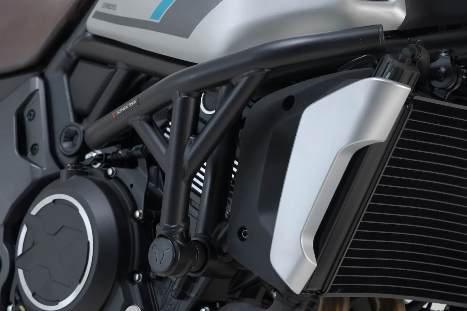 Cylinder guards Black. BMW R nineT/ Pure/ Scra. R12/ R12 nineT. - Image 2