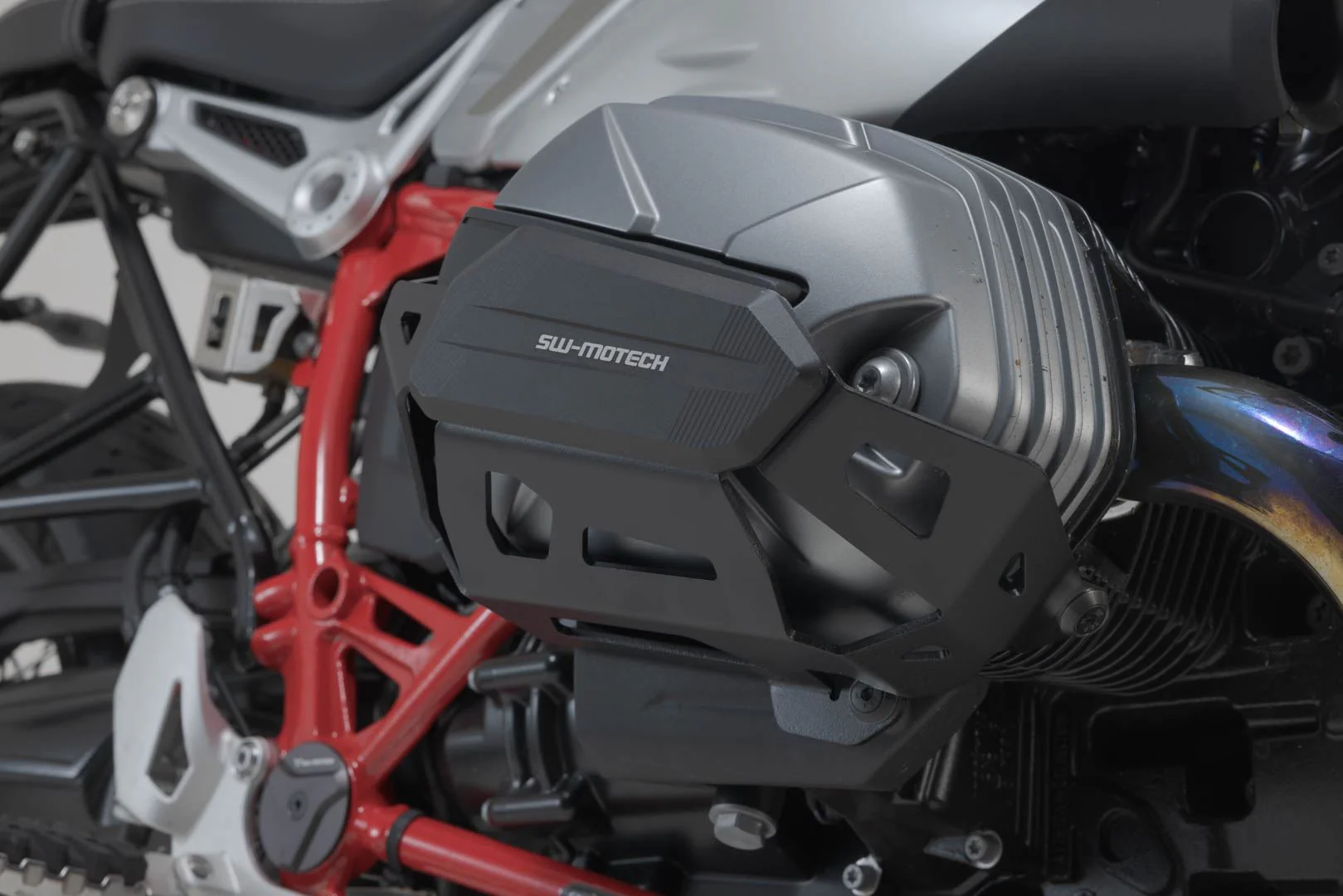 Cylinder guards Black. BMW R nineT/ Pure/ Scra. R12/ R12 nineT. - Image 6