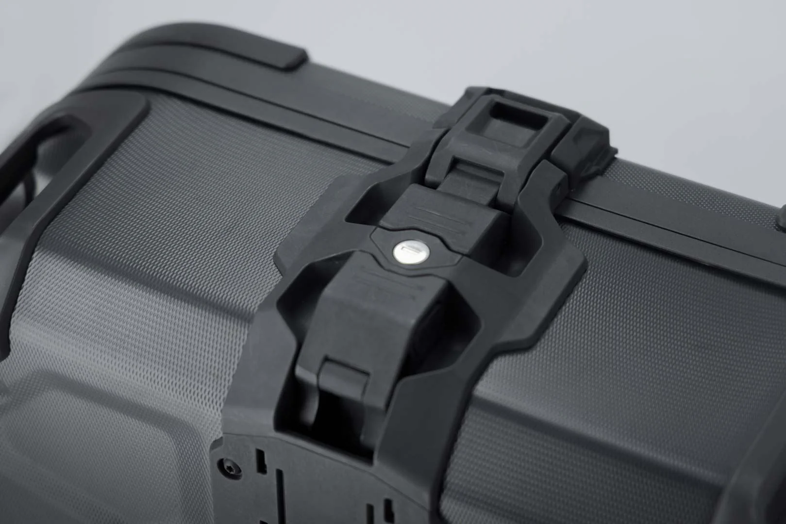 DUSC hard case system Black. 41/33L. Suzuki V Strom 1050 (19-). - Image 3