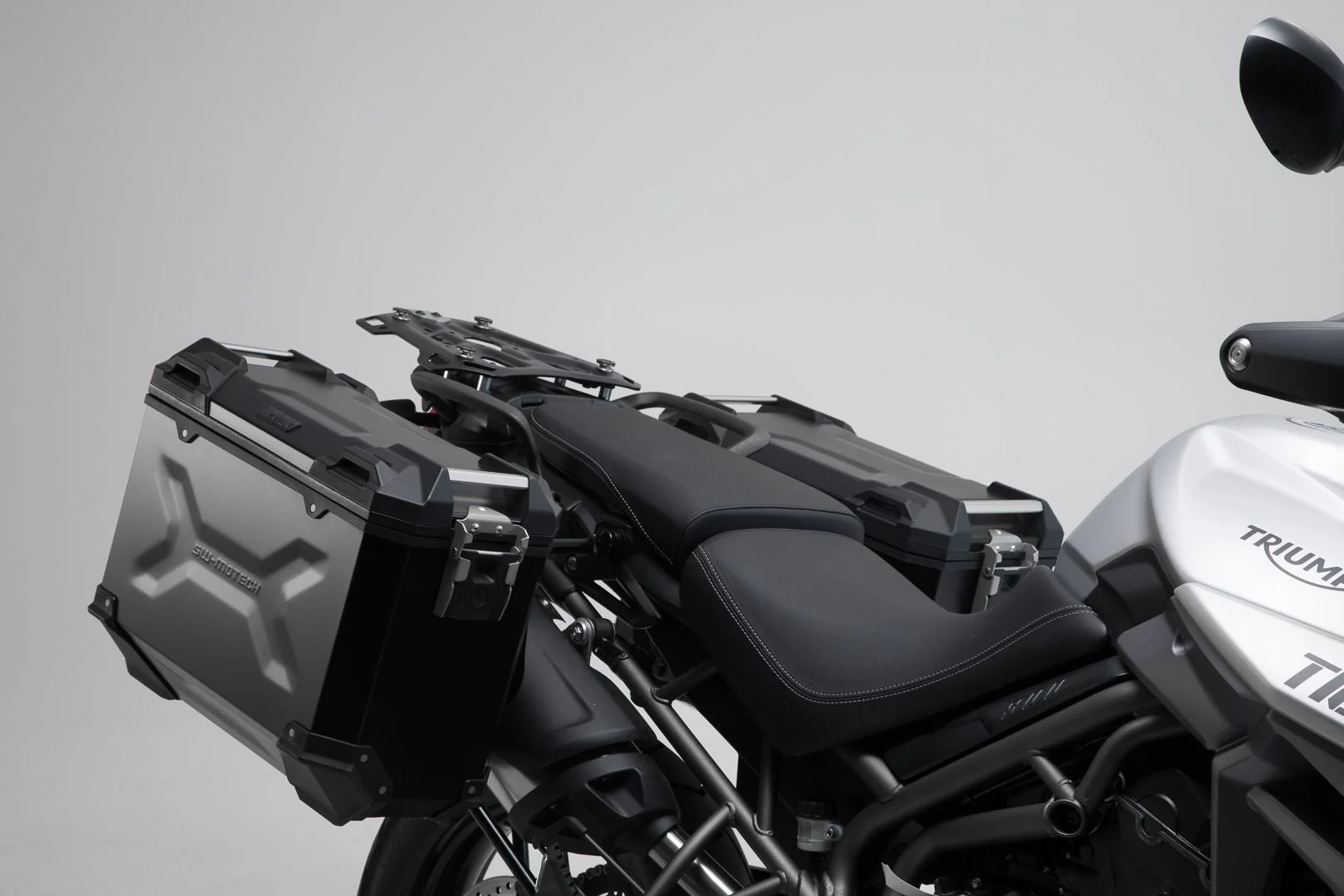 DUSC hard case system Black. 41/33L. Triumph Tiger 800 models (10-). - Image 3