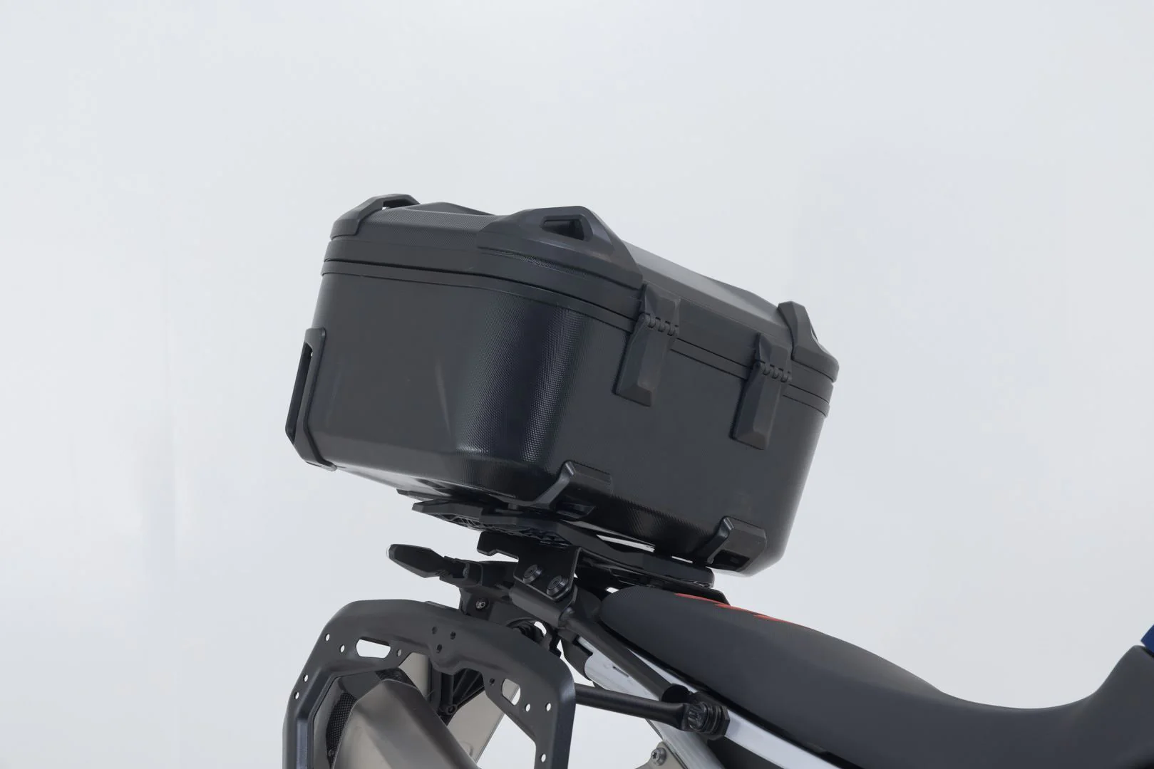 DUSC L top case system Black. 41 l. BMW F 900 GS (23-). - Image 4