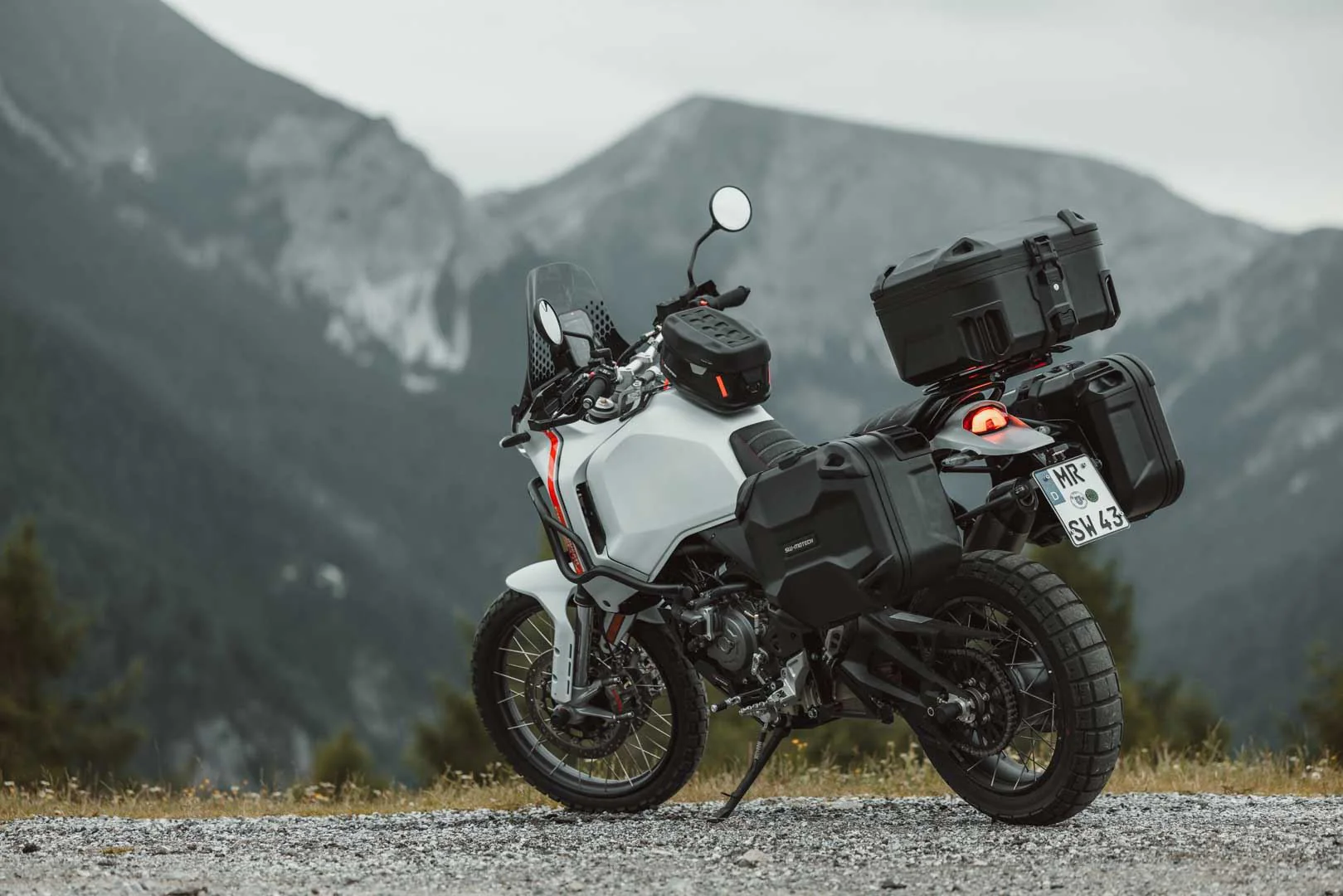 DUSC M Black. 33 l. ABS. - Image 3