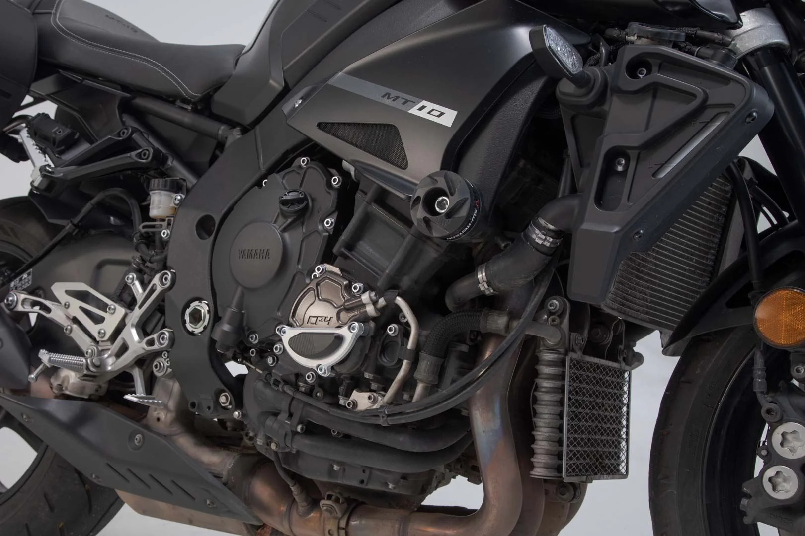 Engine case protector Yamaha MT-10 (16-) Black/silver - Image 4
