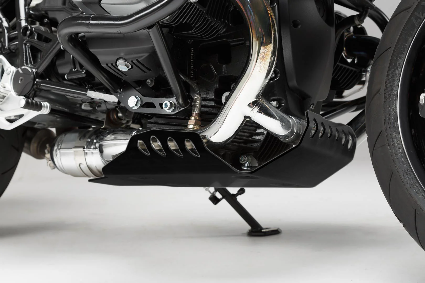 Engine guard Black BMW R nineT (14-) / Scrambler (16-) - Image 2