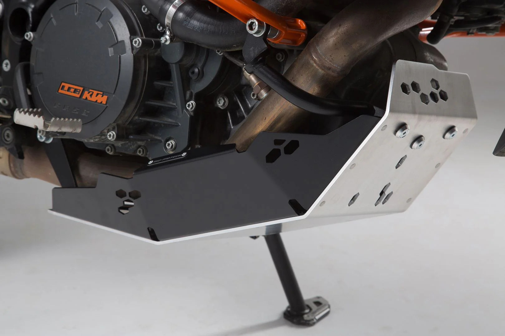 Engine guard KTM 1090 Adv, 1190 Adv/R, 1290 Black/Silver - Image 2