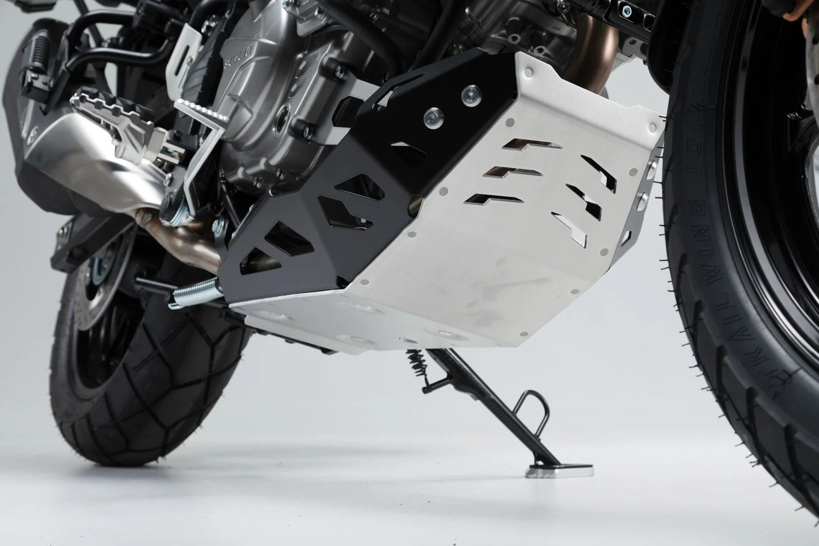 Engine guard Suzuki DL650 (11-) / XT (15-) Black/Silver - Image 2
