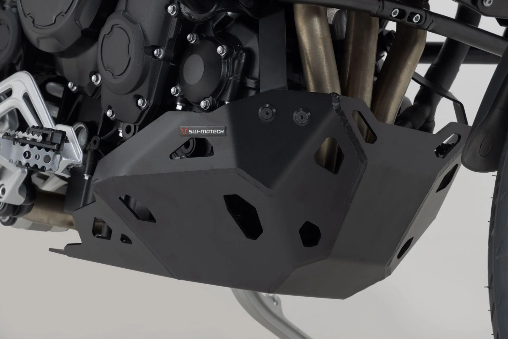 Engine guard Black. Triumph Tiger 900 GT/Rally Pro (23-). - Image 4