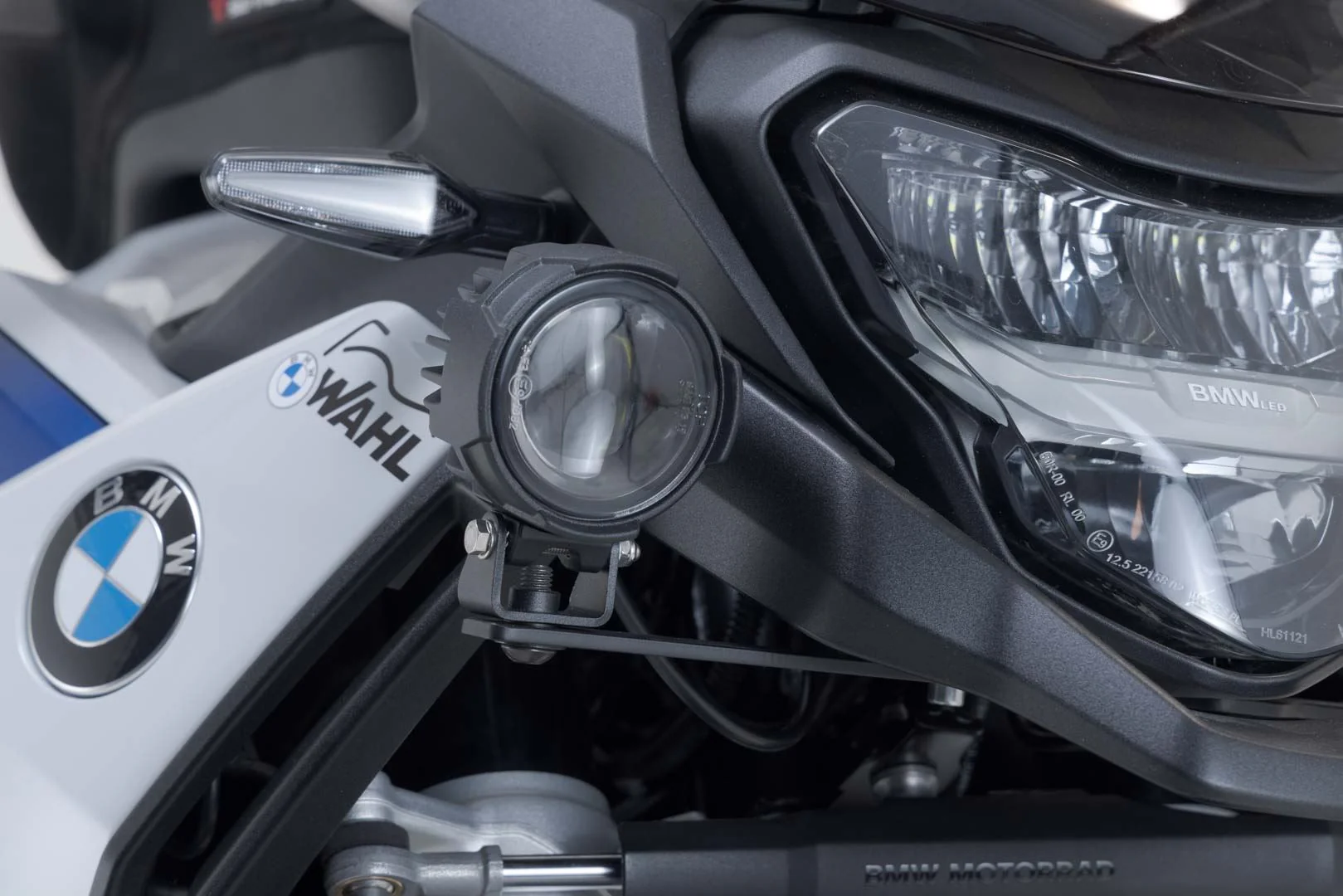 EVO fog light kit Black. BMW F 900 GS (23-). - Image 4