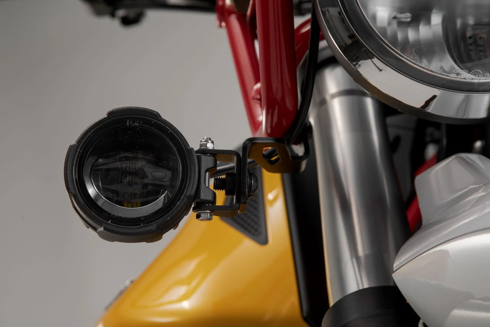 EVO Fog Light Kit Moto Guzzi V85 TT (19-) Black - Image 2