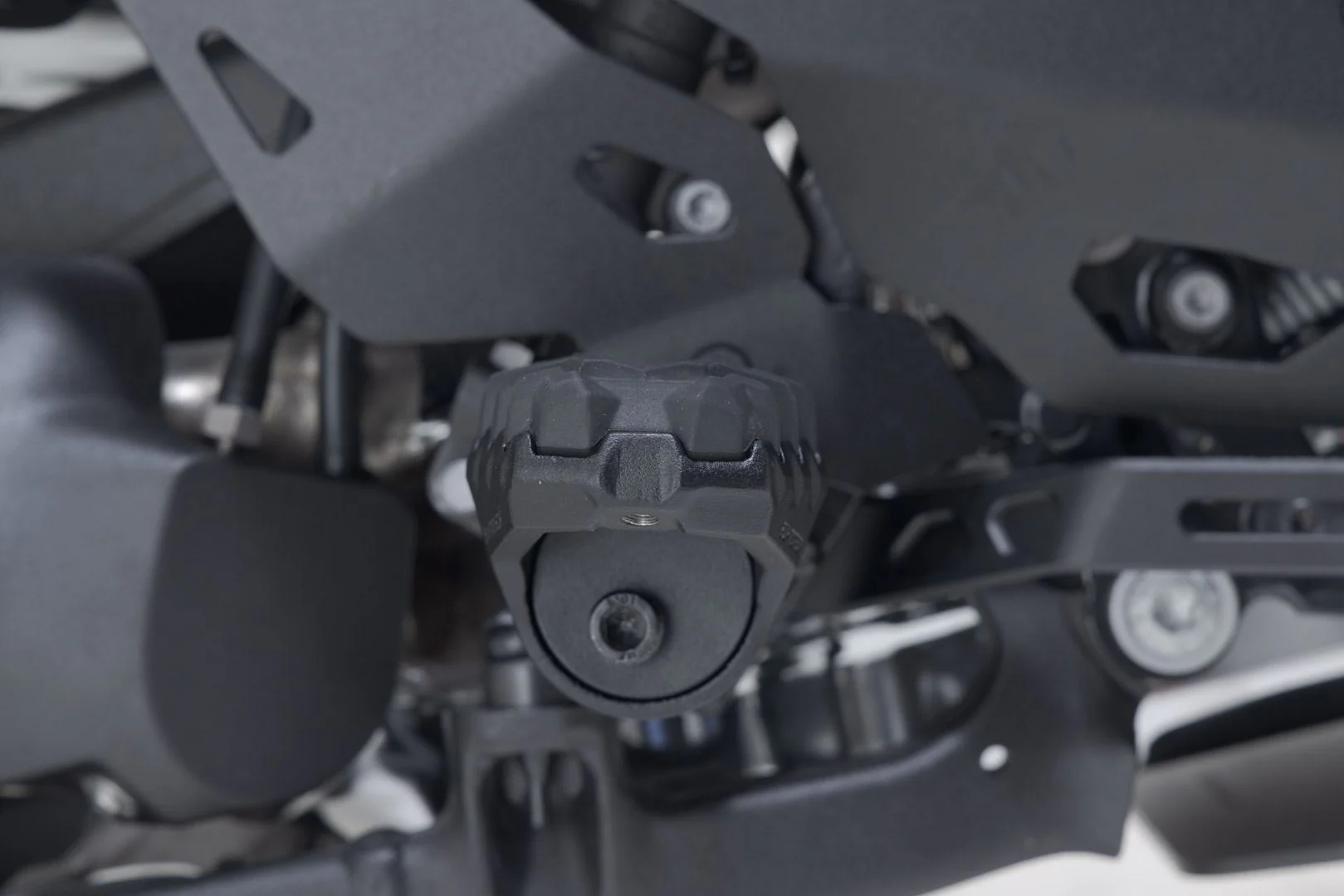 EVO footrest kit Black. BMW R 1200 GS R 1250 GS R 1300 GS. - Image 5