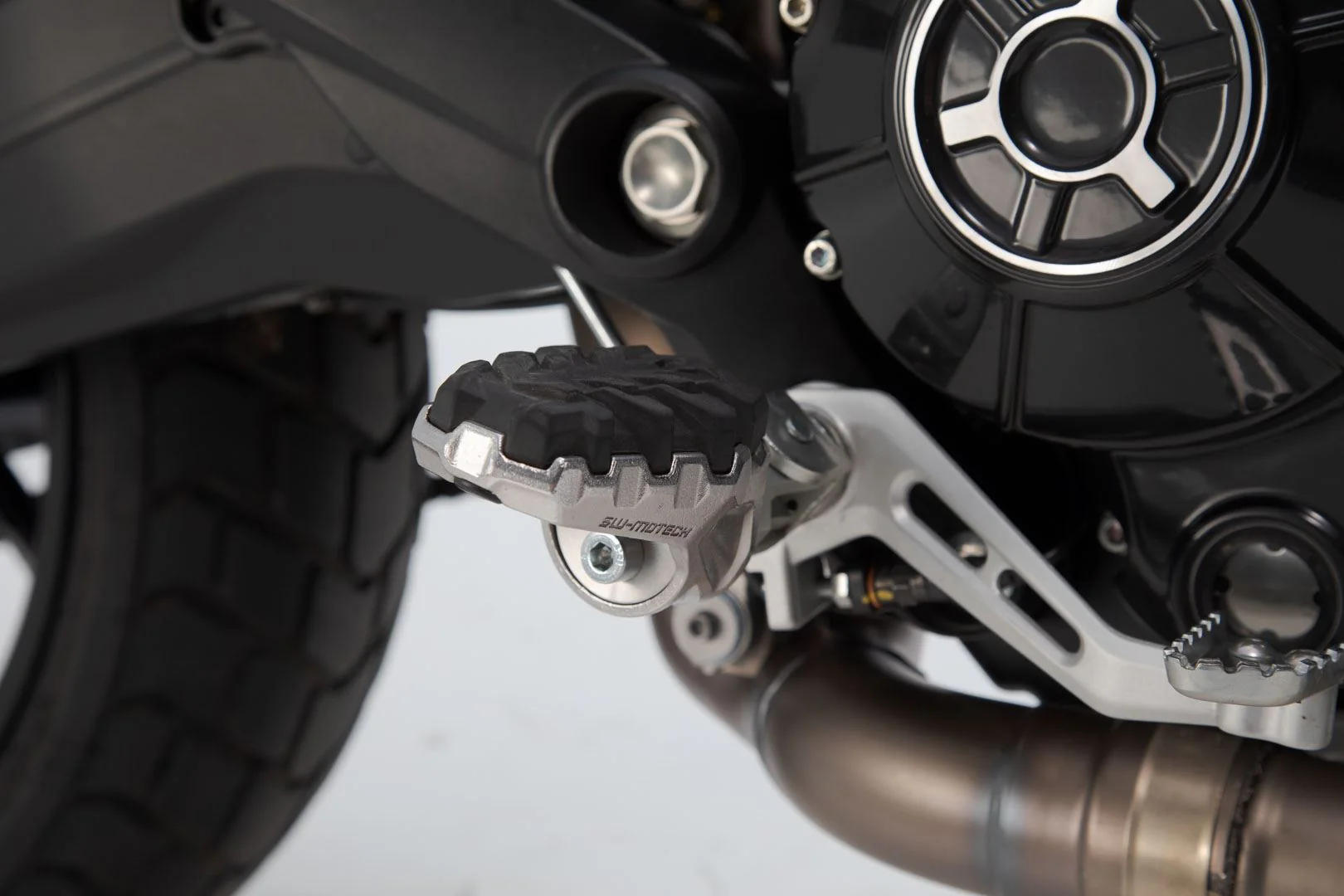 EVO footrest kit Ducati models - Image 4