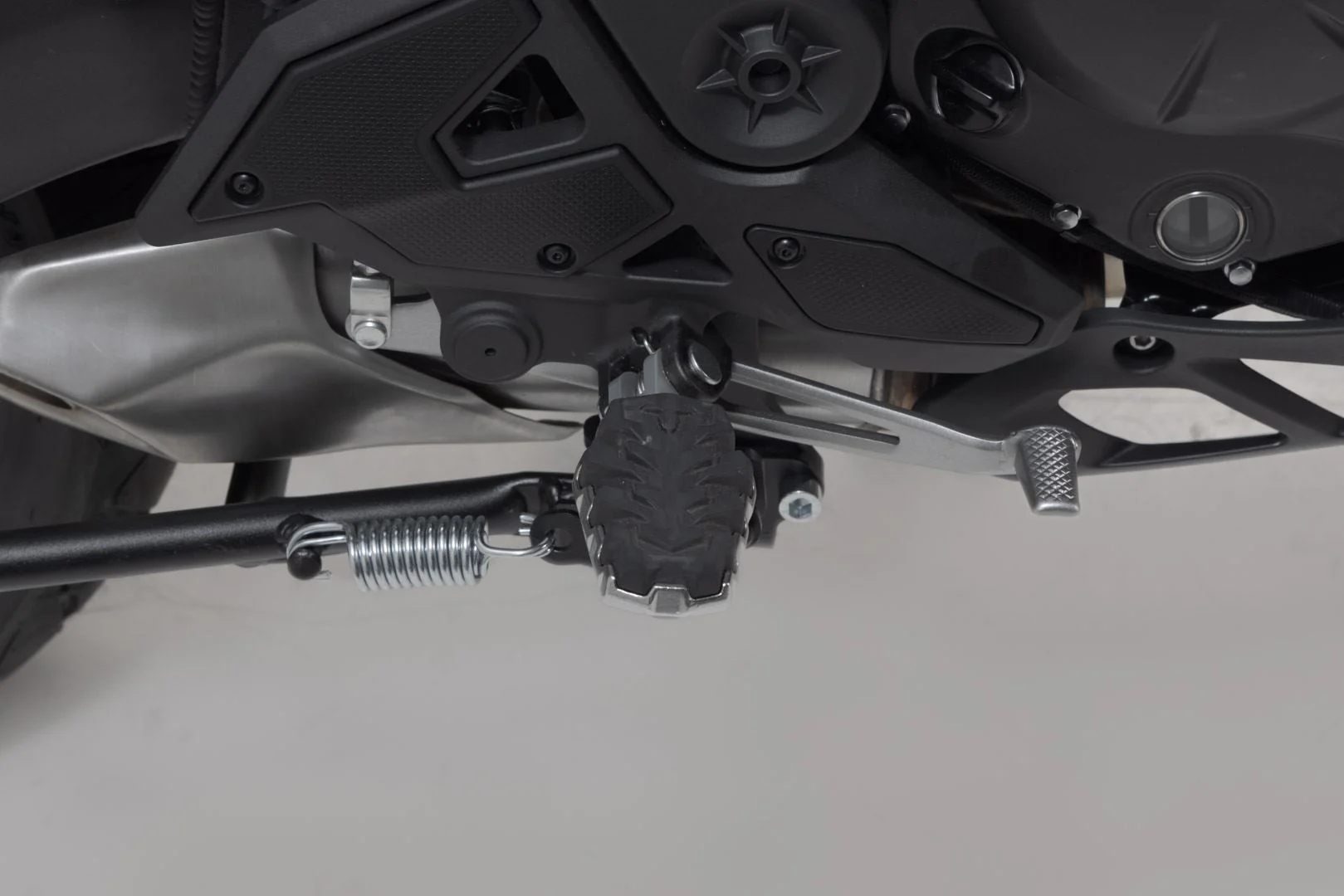 EVO footrest kit Kawasaki models - Image 3