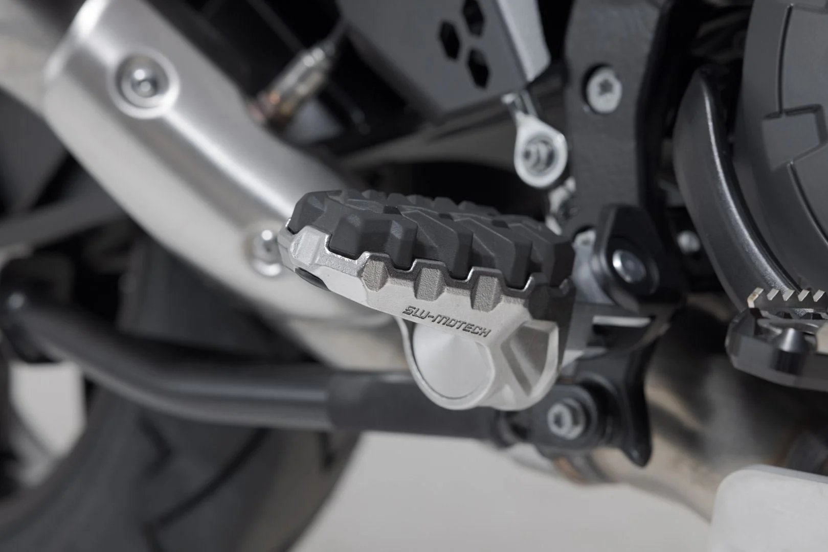 EVO footrest kit KTM 1290 / 1390 Super Adventure (21-).