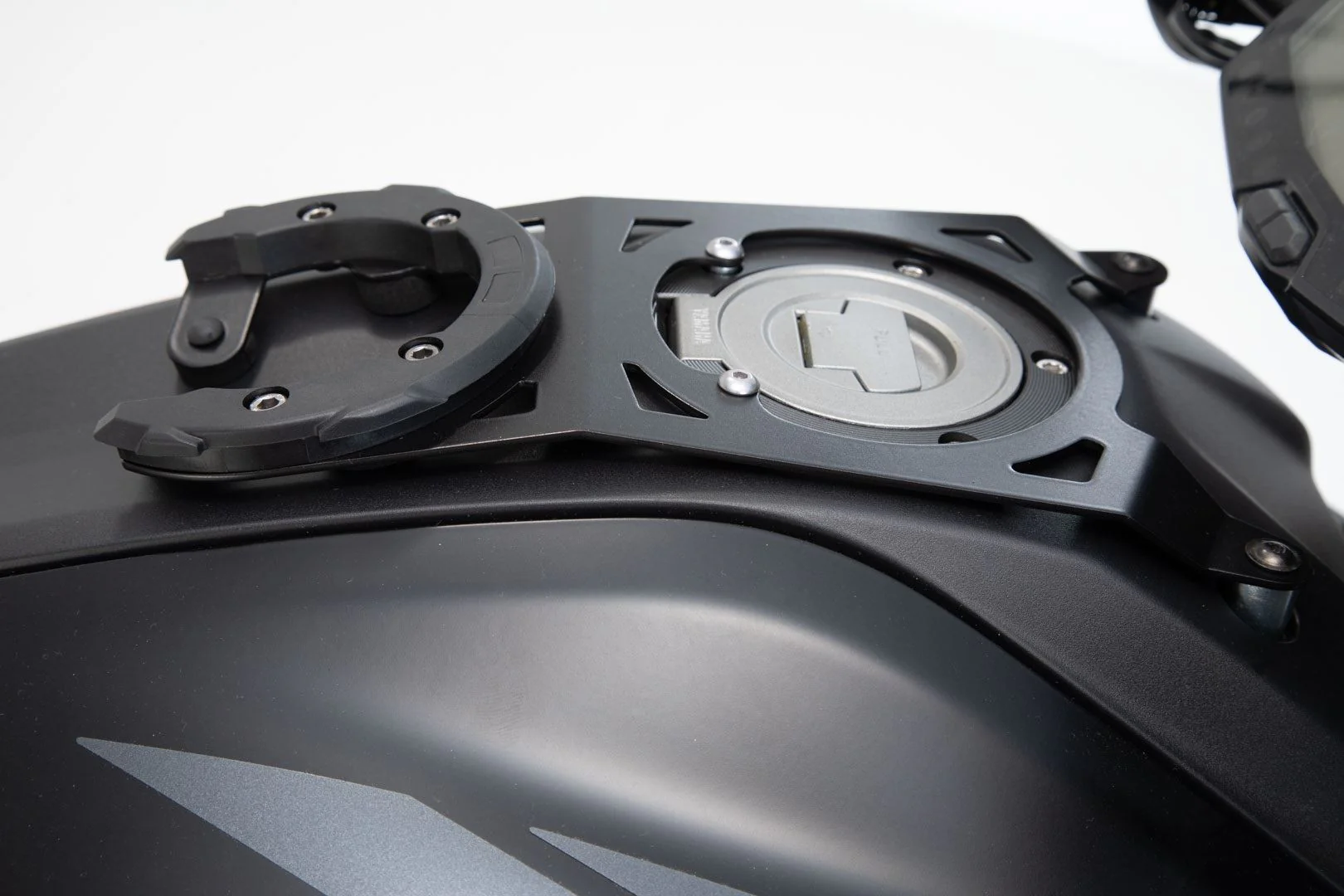 EVO Tank Ring Yamaha MT-07 (18-) Black - Image 4