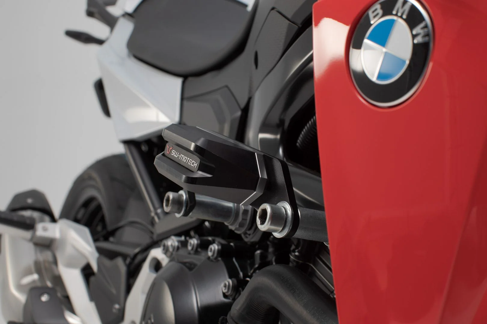 Frame slider kit Black BMW F 900 R (19-) - Image 4