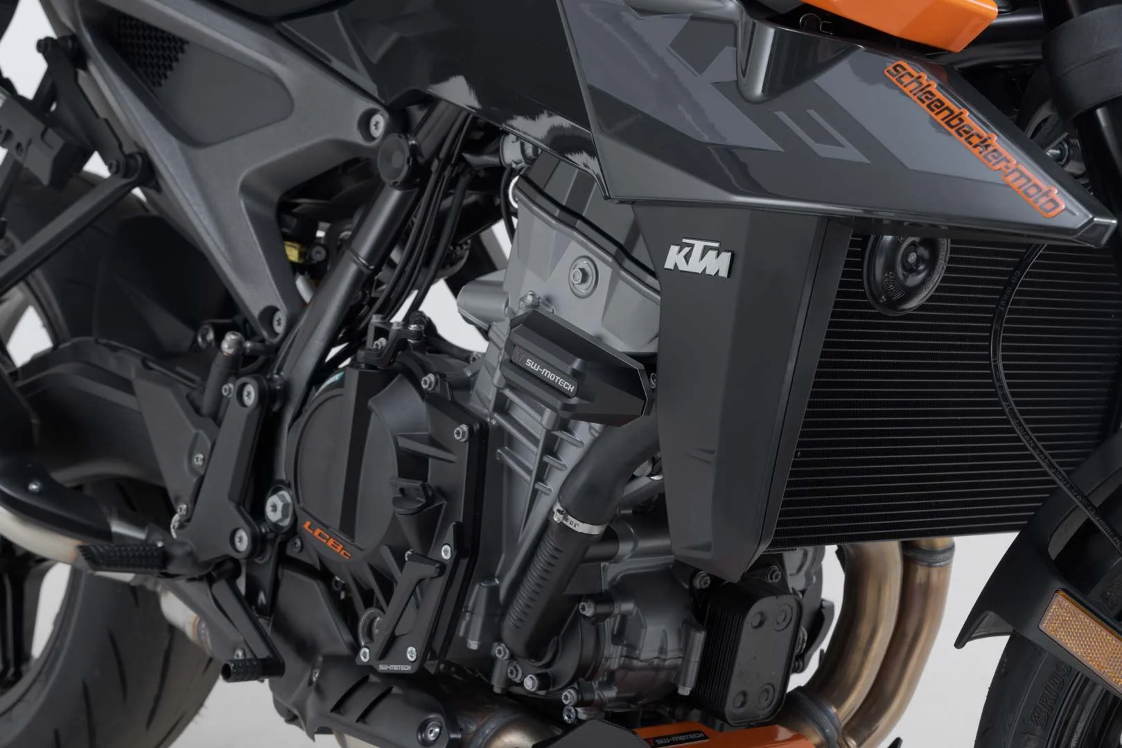 Frame slider kit Black. KTM 990 Duke (23-). - Image 3